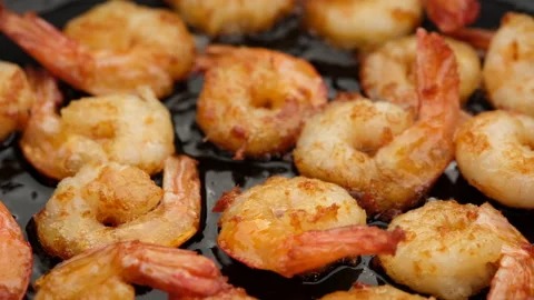 Frying shrimps top view, close up Stock-Footage 142569152