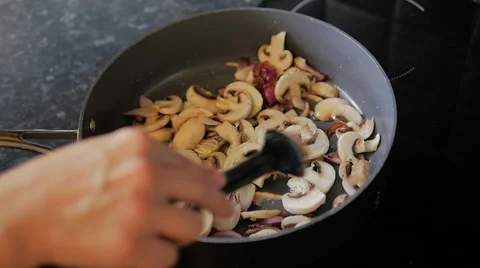 Frying Tomatoes with Mushroom &amp; Onion 스톡 동영상 40338381
