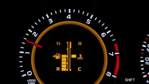 Fuel Gauge Going Down 動画素材 144636186