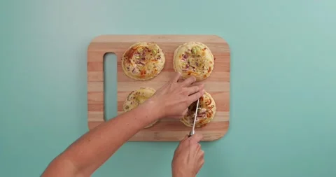 Fugazzetta empanada 1 Video stock 132194346