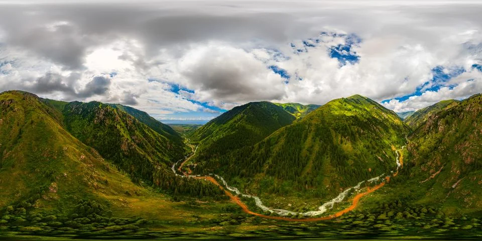 Full 360 Degree Equirectangular Panorama of Mountain Valley with Flowing River Fotos de archivo