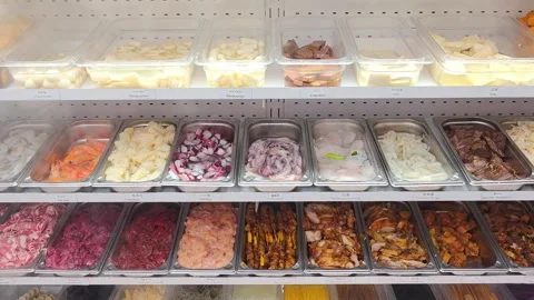 Full buffet display of ingredients for Chinese hot pot restaurant, food abu.. Video stock 337323319