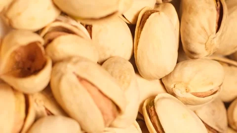 Full frame closeup shot showing lots of roasted pistachio fruits. Healtii Vídeo Stock 250113746