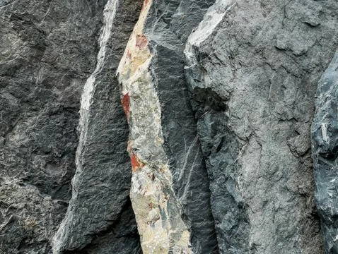 Full Frame Texture Background of Overlapping Stone Plates Foto stock