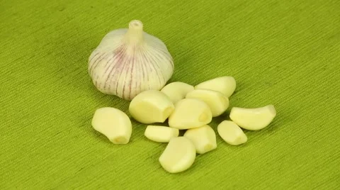 Full garlic and peeled cloves Stock Footage 59215083