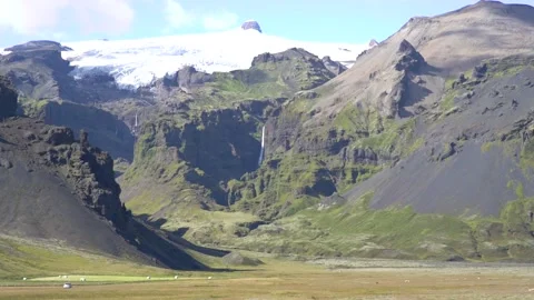 Full HD 5x slow motion: driving in iceland Stock Footage 151827332