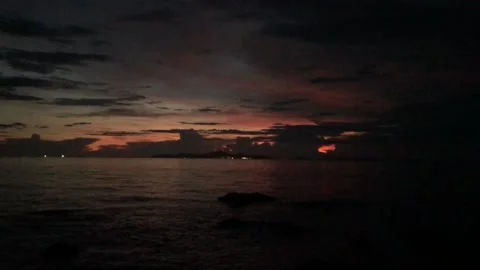 Full HD-Sundown on the Pattaya beach in Thailand Stock Footage 168936728