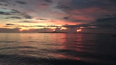 Full HD-sunset on the beach Stock Footage 168936730