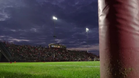 Full high school stadium at dusk dolly Vidéo 84294988