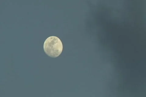 Full moon behind black clouds 1 Video stock 697834