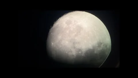 Full moon close-up in the dark night sky. Video stock 318652121