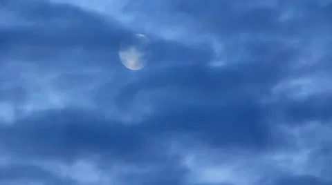 Full moon from clouds Video stock 45634290