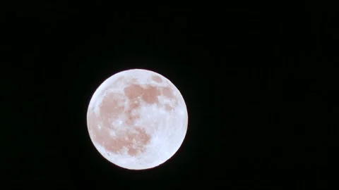 Full moon with clouds at night - real time - mysterious, creepy, fabulous Stock Footage 147112530