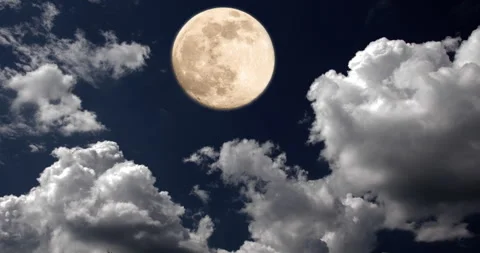 Full moon on the cloudy sky at night Stock-Footage 259412541