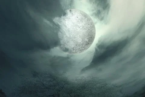 Full moon with dark cloudscapes on the night Stock Photos