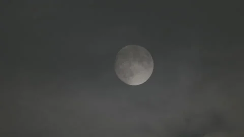 Full Moon During a Dark Cloudy Night Video stock 154005543