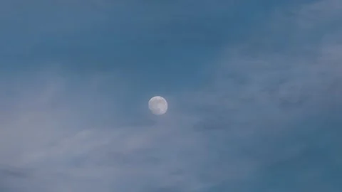 Full moon evening sky clouds time lapse. Stock Footage 154694502
