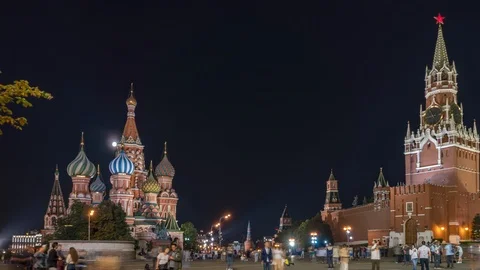 The full moon moves over Red Square. Moscow, Russia. Timelapse 스톡 동영상 115845969