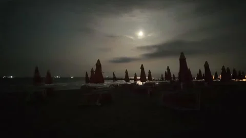 A full moon at night, time lapse Stock Footage 280336047