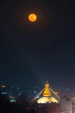 Full Moon over Boudhanath stupa at night, Nepal 스톡 사진