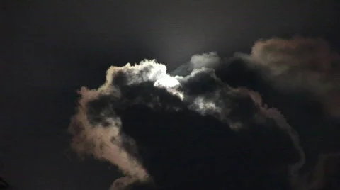 Full moon reveal behind clouds Stock Footage 492466