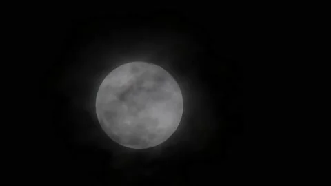 Full Moon Rising Clouds Passing In Front And Completely Covering The Moon 스톡 동영상 146491021