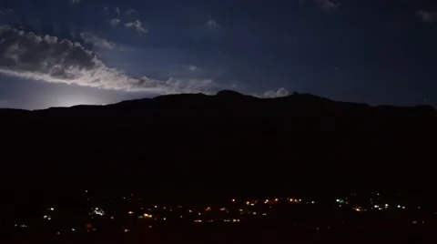 Full moon rising time lapse Stock Footage 52933801