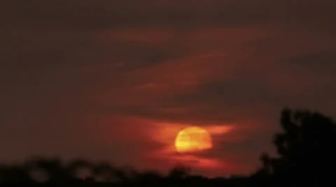 Full Moon Rising - time lapsed Stock Footage 33668075