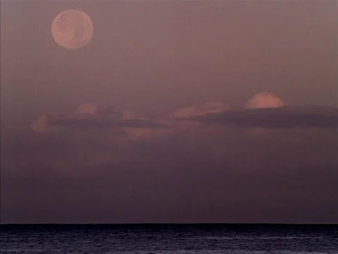 Full Moon Sets over Ocean 640x480 Video stock 532008