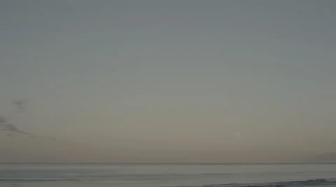 Full Moon Setting in Distance Ocean TL RAW 스톡 동영상 41718955