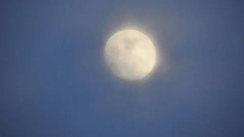 Full moon in the sky with clouds Stock-Footage 124782645