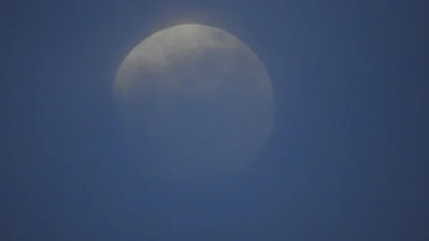 Full moon in the sky with clouds Stock-Footage 124782752
