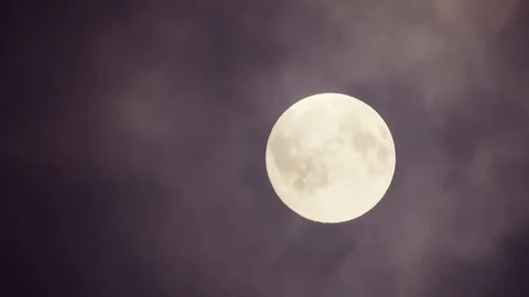 Full moon in the sky with clouds Stock-Footage 124783120