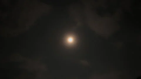 Full moon time lapse, moonlight illuminating moving clouds, Bali, Indonesia 스톡 동영상 336484116