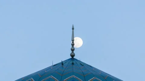 Full moon time lapse with mosque dome as background Video stock 51714639