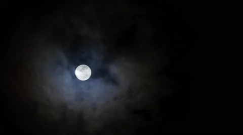 Full Moon time lapse with slow moving clouds Stock-Footage 57526031