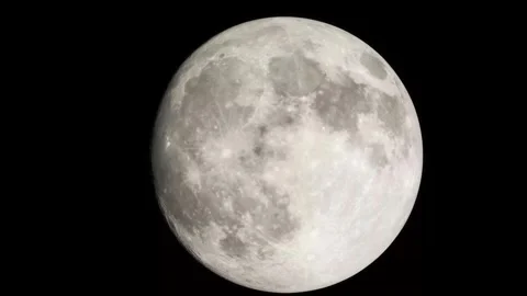 FULL MOON TRAVELING Stock Footage 285778542