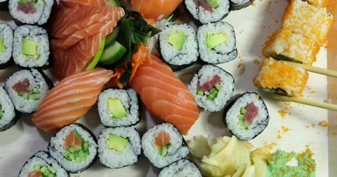 Full plate of sushi Video stock 155573505
