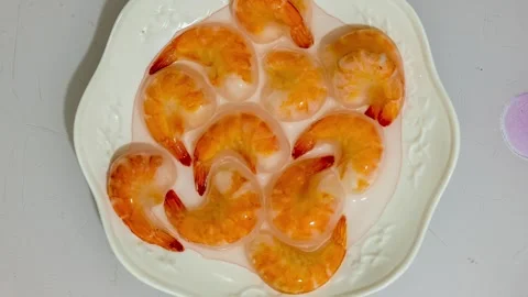 Full process of thawing frozen lobster. Vidéo 345459839