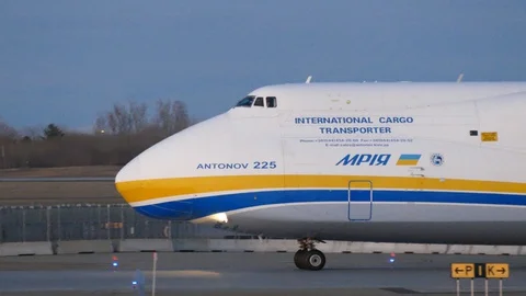 Full screen view of Antonov 225 plane while doing taxi to runway Stock Footage 130042924