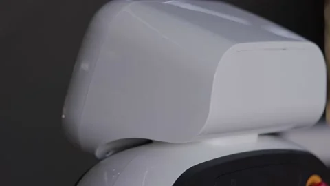 Full size Robot moving around blinking 스톡 동영상 163079989