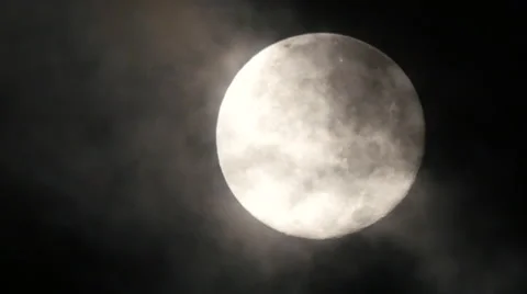 Full super moon real no CG cloud moving horror film creepy Stock Footage 68643552