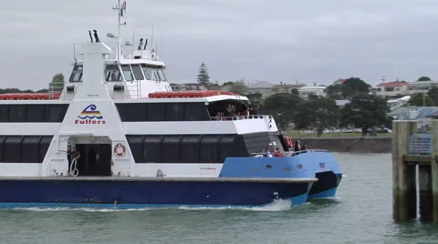 Fullers Ferry coming in to dock Stock Footage 43784729
