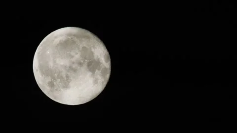 Fullmoon, moon and clouds in 21.06.2024 Vidéo 278252083