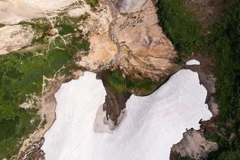 Fumarole fields on The small Valley of Geysers Фото