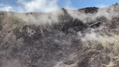 Fumaroles in Tuscany 動画素材 131825294