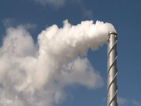 Fumes billow,smoke stack,air pollution,energy generation Video stock 84865732