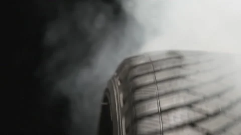 Fuming Tire Drifting 4K Vidéo 141646699