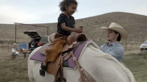 Fun at the countryside 스톡 동영상 164238848