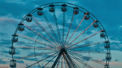 Fun fair time lapse 06 big wheel zoom Stock Footage 5260730